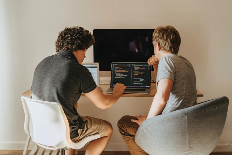 Gaji Seorang Programmer di Indonesia: Berapa Sih?